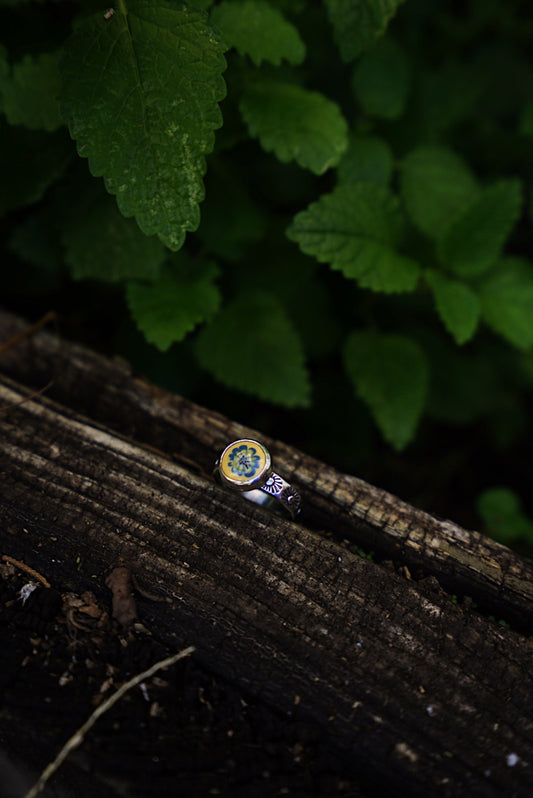 Porcelain Flower Ring - Size 8