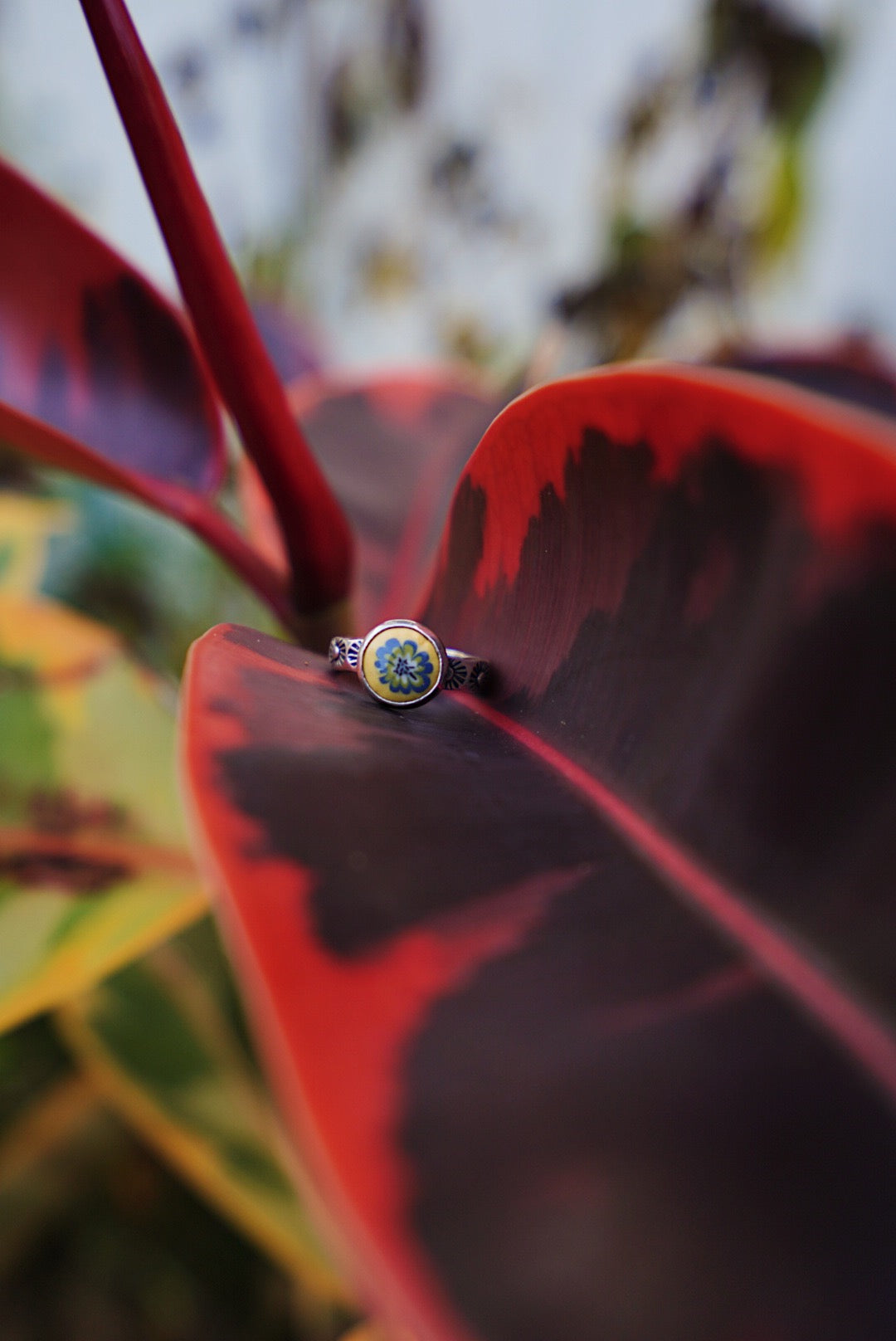 Porcelain Flower Ring - Size 8